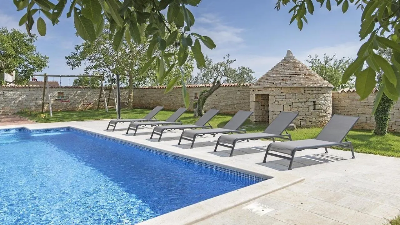 Konukevi Authentic Istrian Villa Ive With A Swimming Pool Marčana