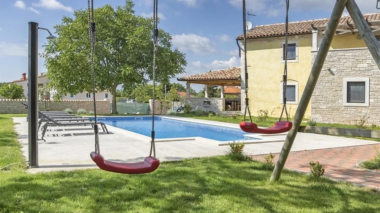 Authentic Istrian Villa Ive With A Swimming Pool Marčana 0*,