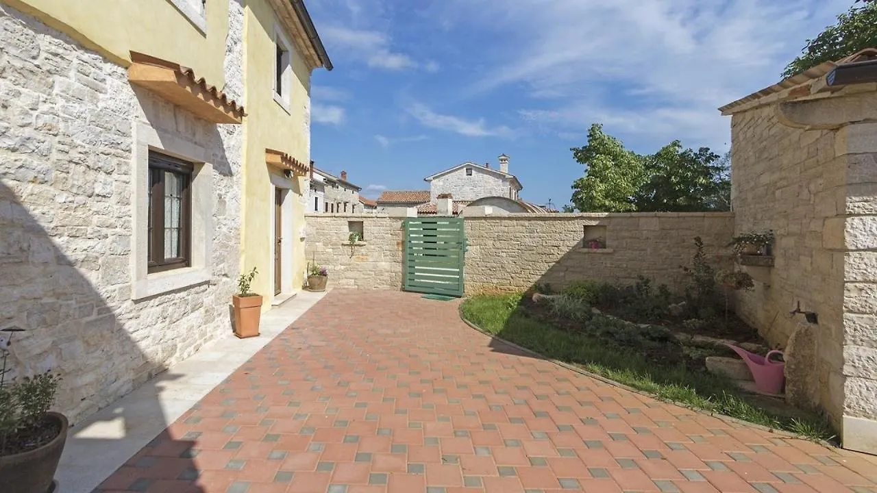 Authentic Istrian Villa Ive With A Swimming Pool Marčana