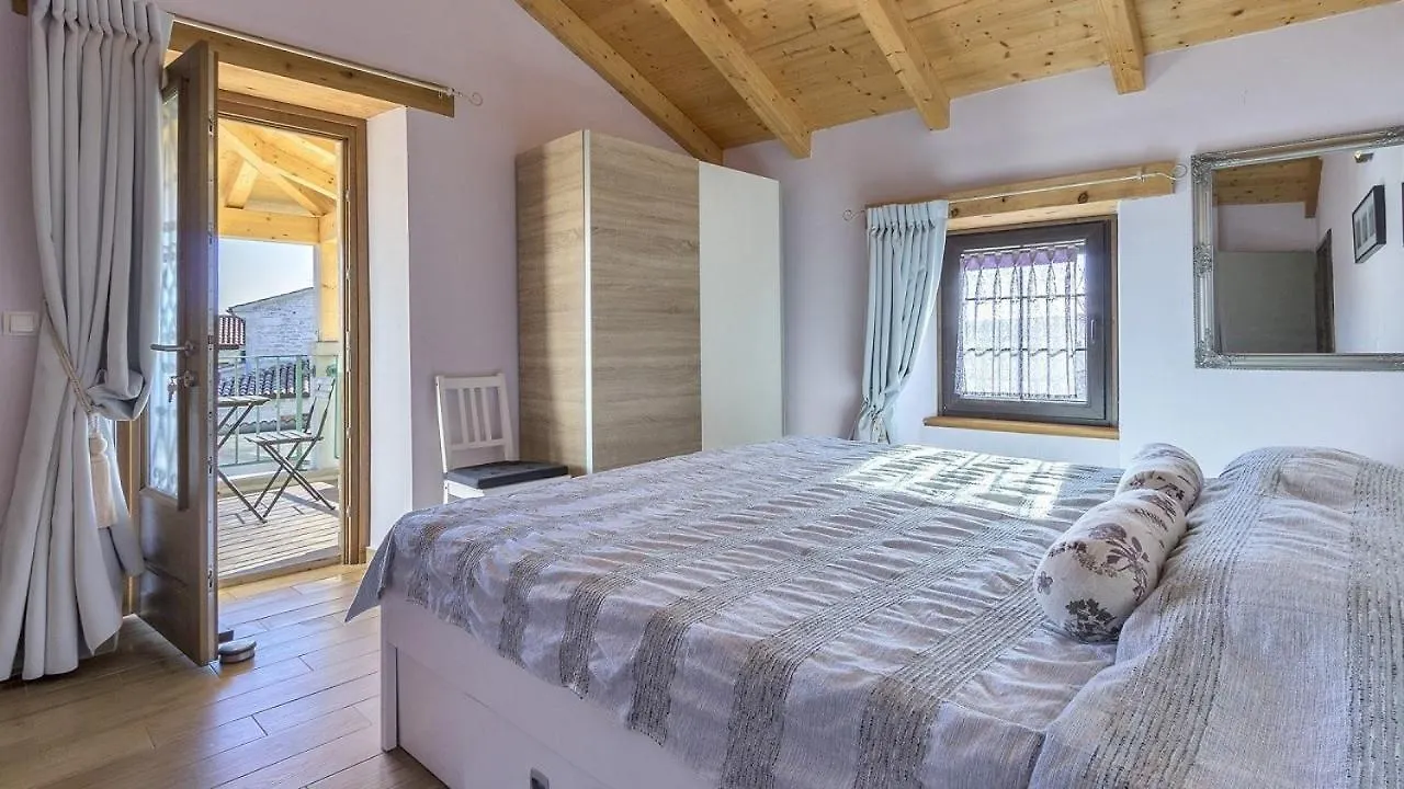 Authentic Istrian Villa Ive With A Swimming Pool Marčana